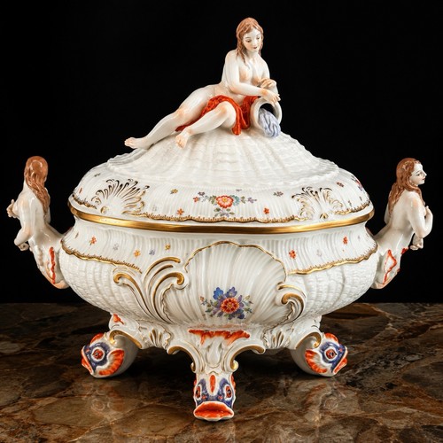 Meissen porcelain swan service
